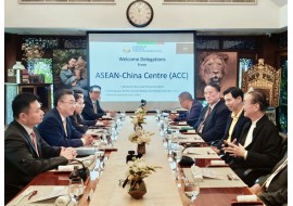 史忠俊秘书长会见泰国工商媒体人士