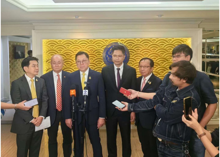 东盟-中国工商总会暨泰国各行业协会联盟 拜访泰国商业部讨论交流有关泰国营商前景